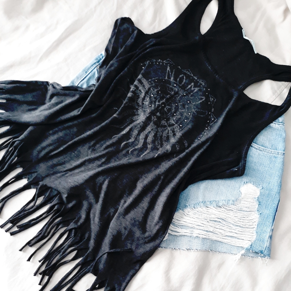{ BOHO TOP }
